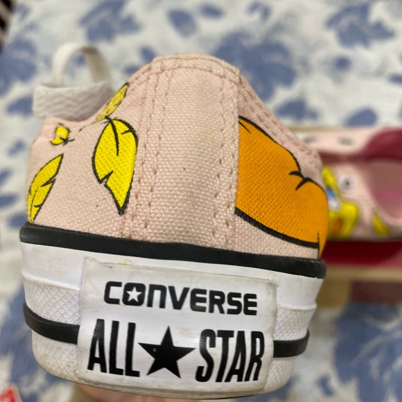 Retro Loonie Tunes Tweety Bird Converse - Size 3 Kids - Picture 4 of 7